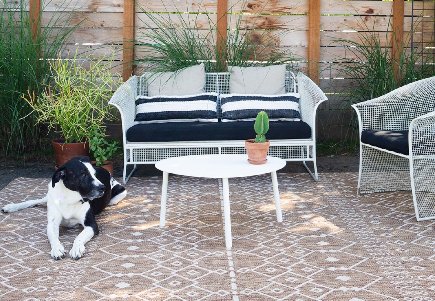 5 Ways to Style Your Outdoor Rug - Well Woven