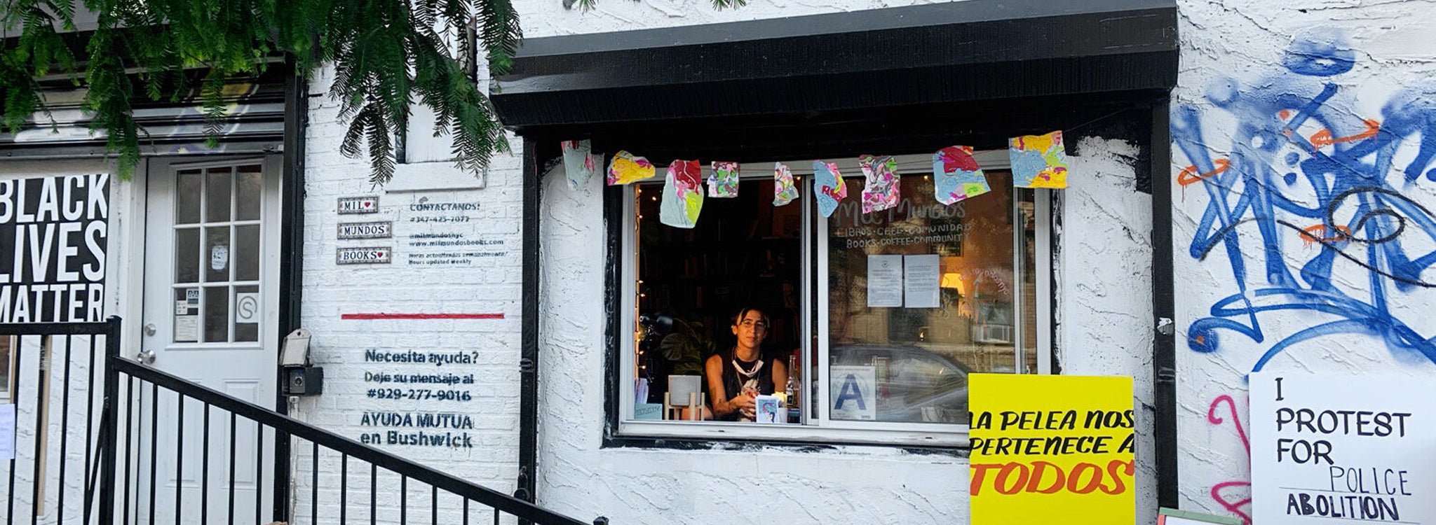 How María Herron keeps her love of books alive in the neighborhood where she lives. - Well Woven