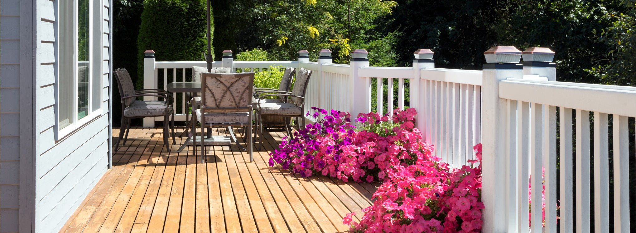 How to Create a Relaxing Outdoor Deck - Well Woven