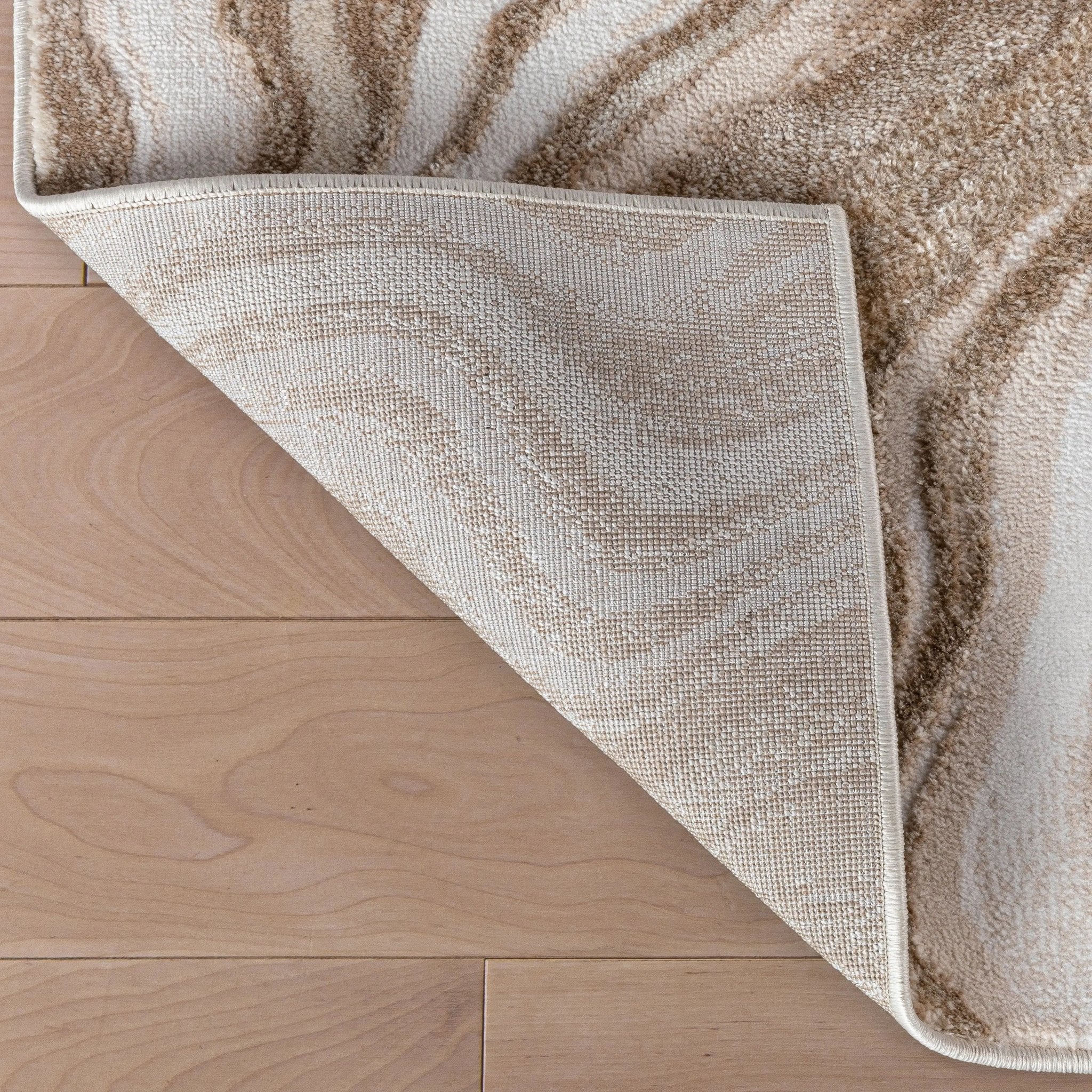 Warren Retro Abstract Waves Glam Rug Well Woven