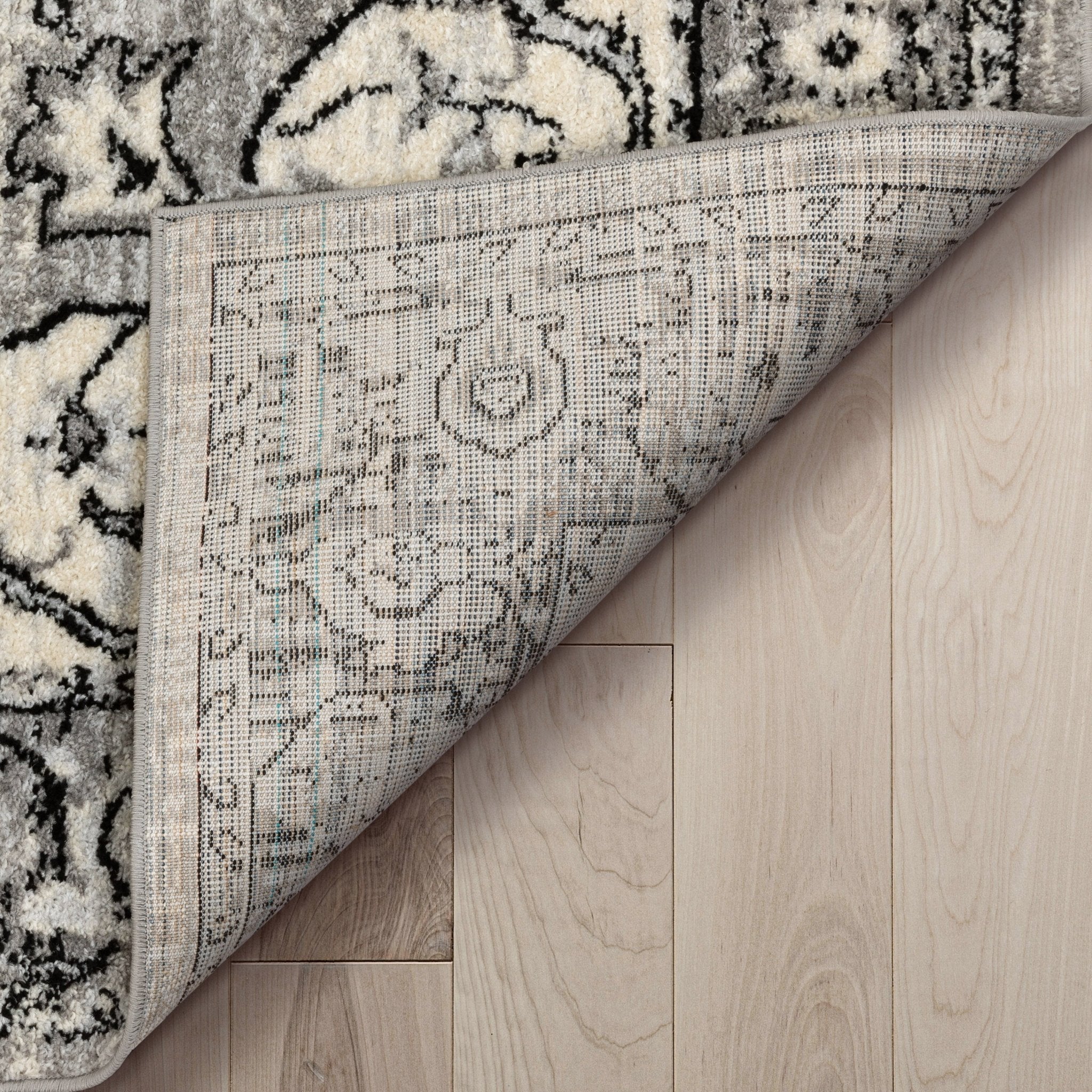 Arctic Bloom Medallion Oriental Ivory Grey High-Low Rug Well Woven