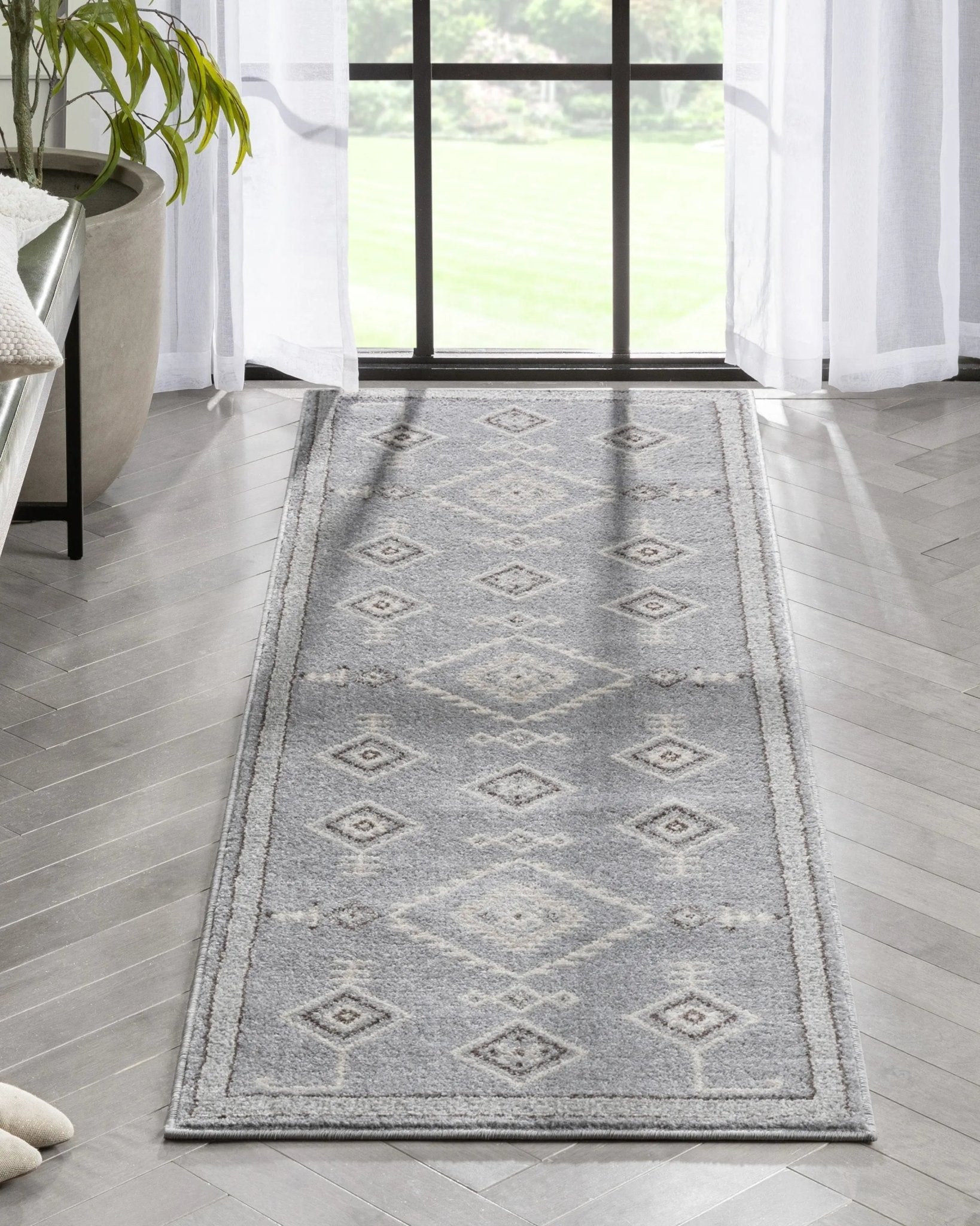 Azra Tribal Medallion Grey Rug Well Woven