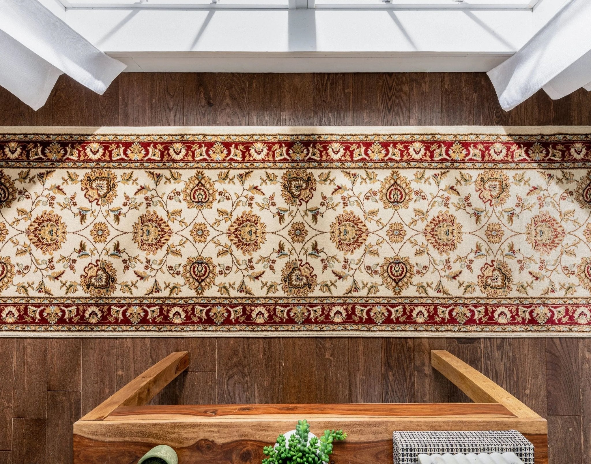 Abbasi Ivory Traditional Rug Well Woven