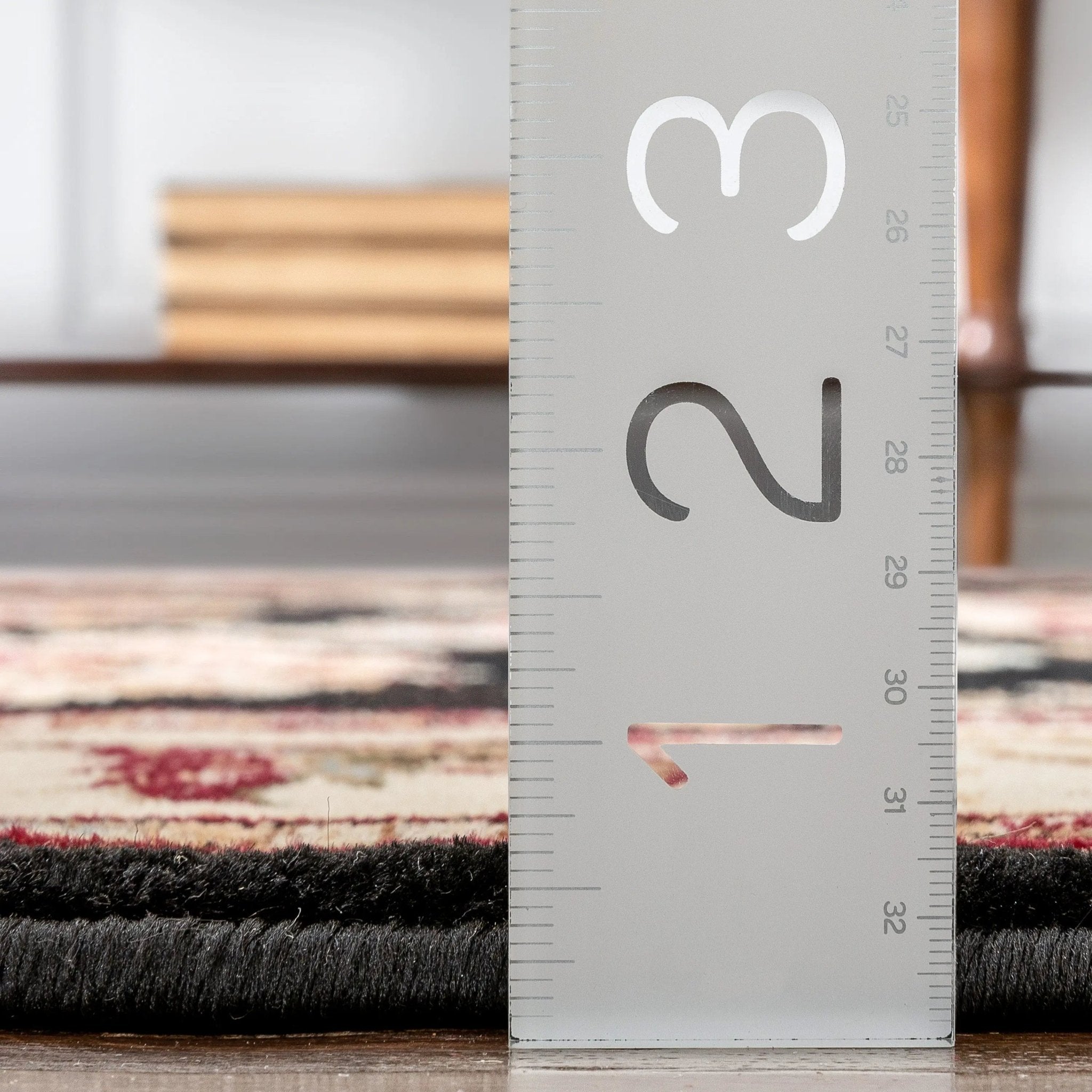 Abbasi Black Traditional Rug Well Woven