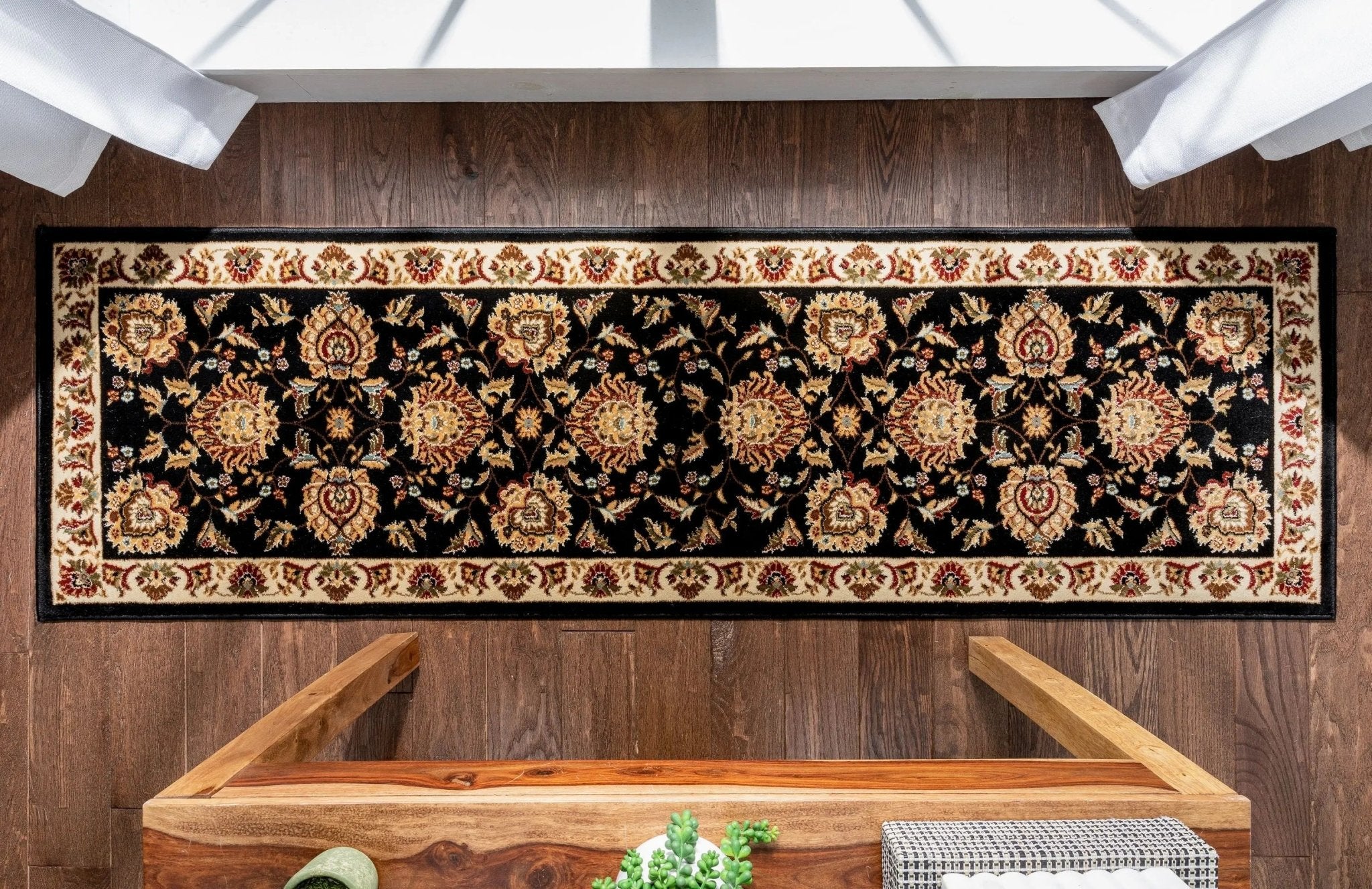 Abbasi Black Traditional Rug Well Woven