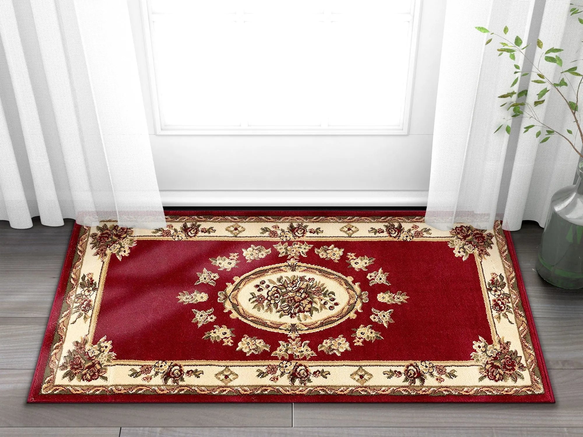 Le Petit Palais Red Traditional Rug Well Woven