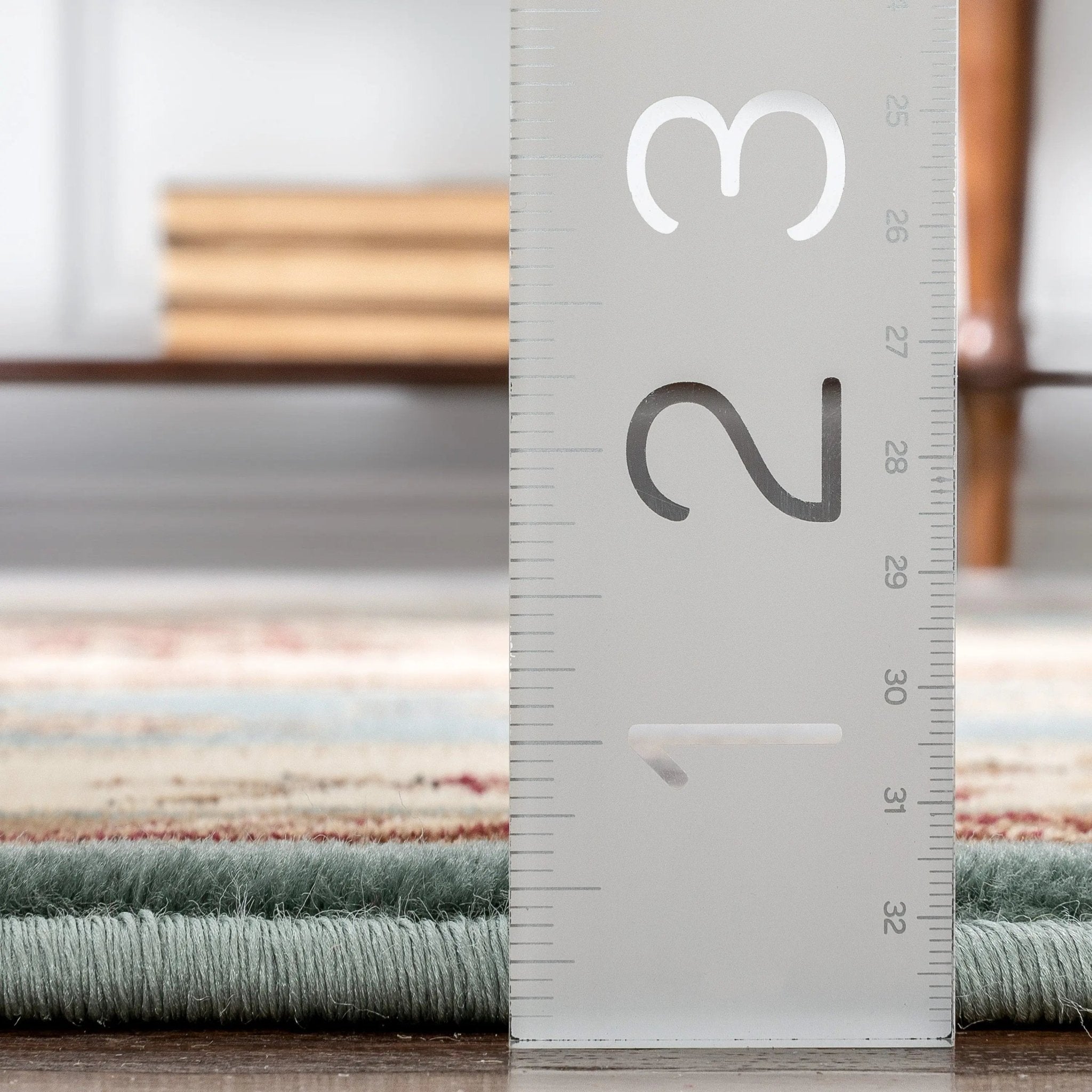 Le Petit Palais Light Blue Traditional Rug Well Woven