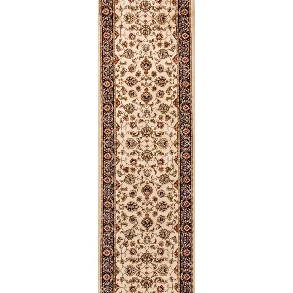 Sarouk Ivory Traditional Rug Well Woven