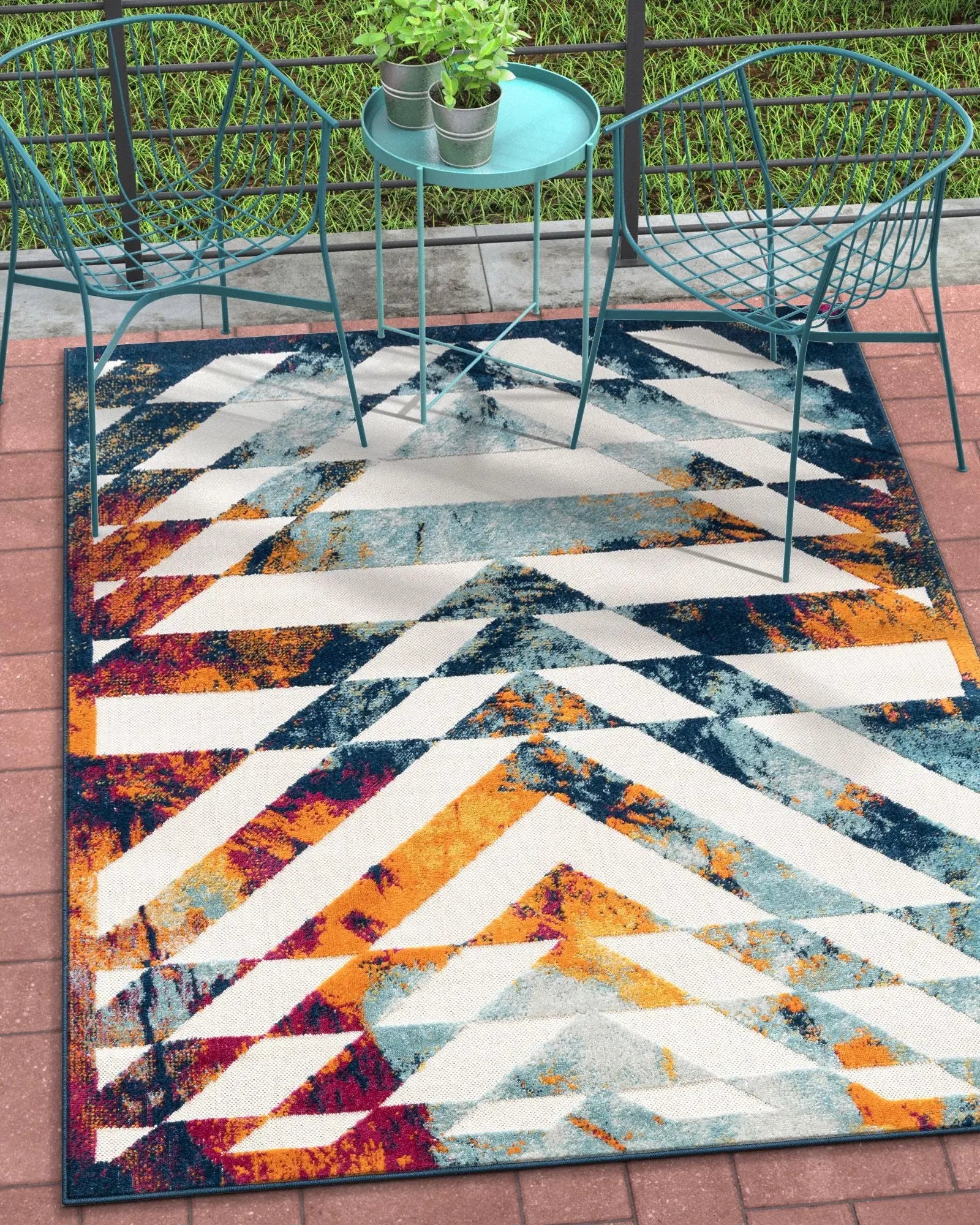 Carmen Geometric Chevron Bold Multi-Color Multi Indoor/Outdoor High-Low Rug Well Woven