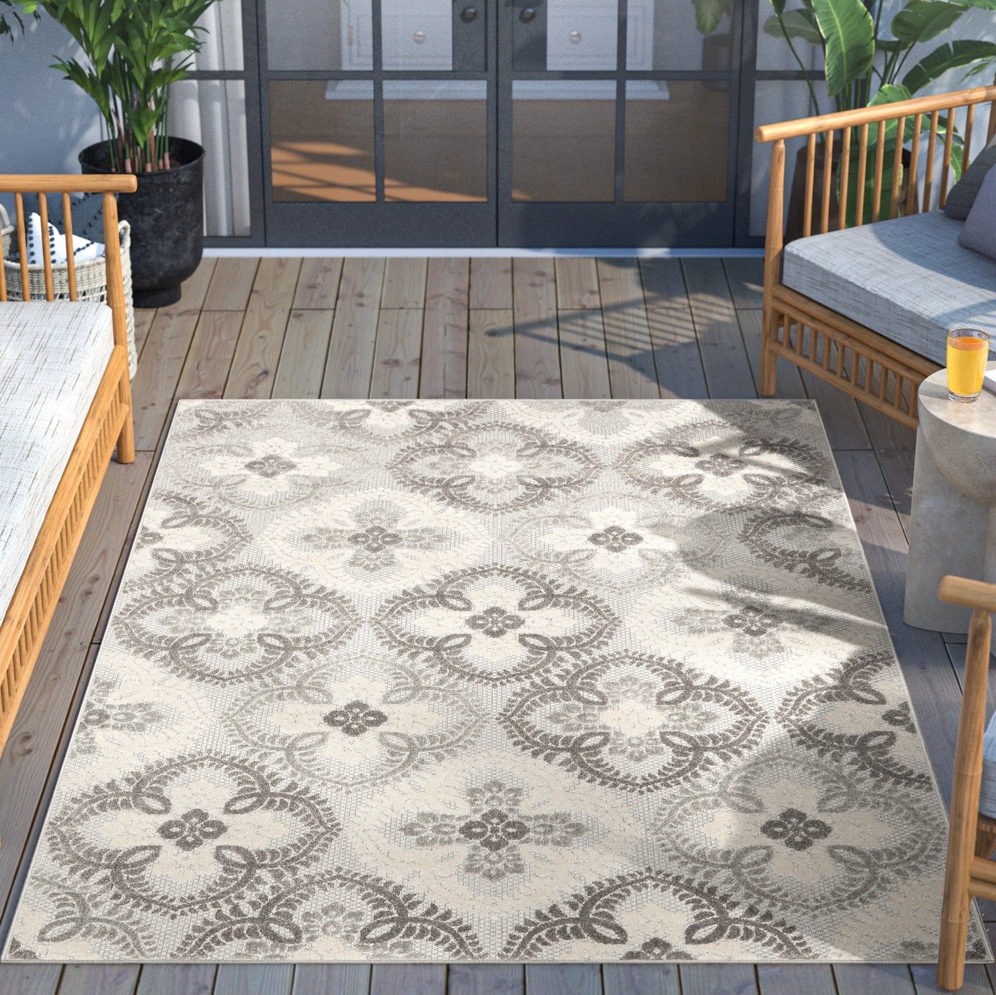 Loewy Modern Geometric Indoor/Outdoor Grey High-Low Rug Well Woven