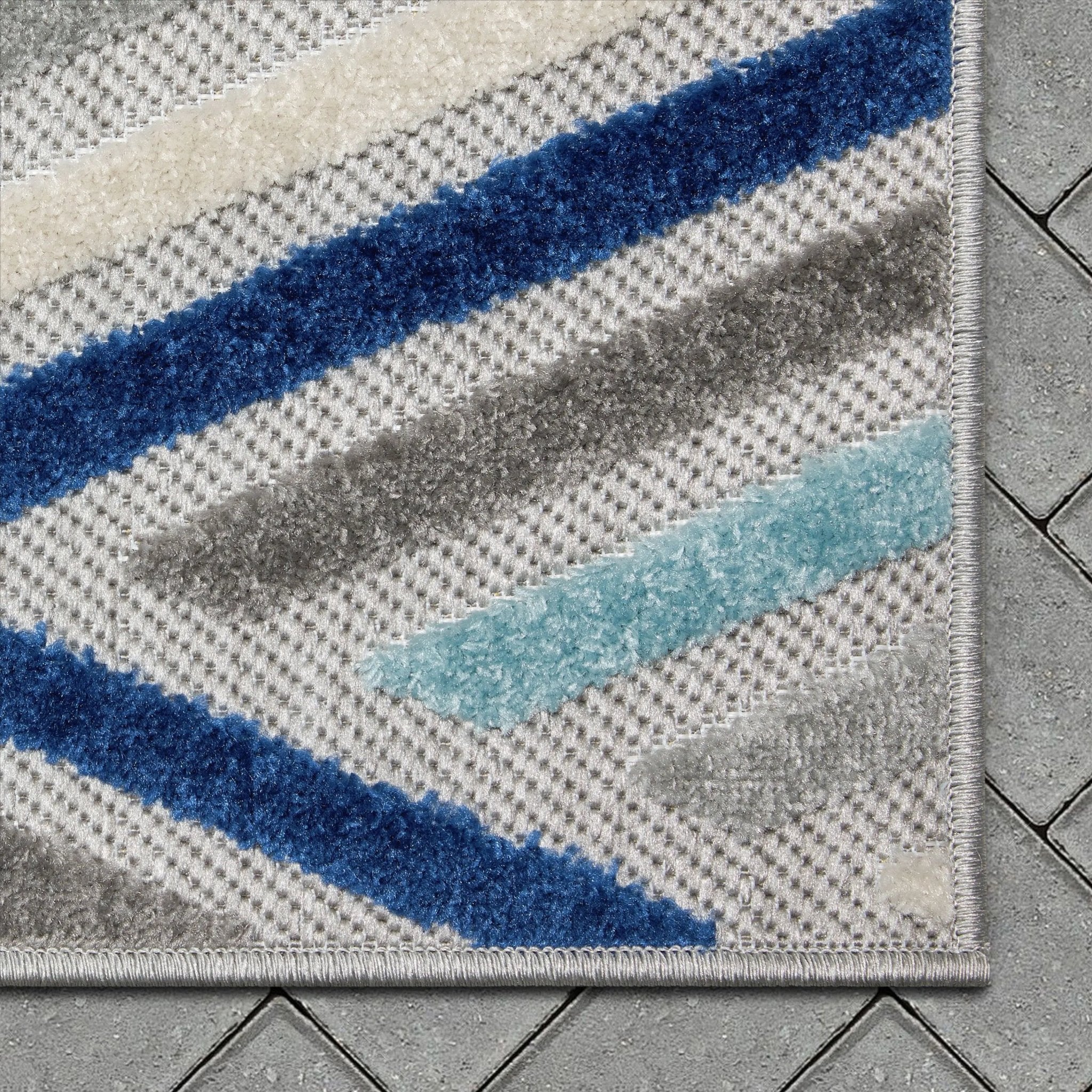 Neema Modern Chevron Striped Indoor/Outdoor Grey Blue High-Low Rug Well Woven