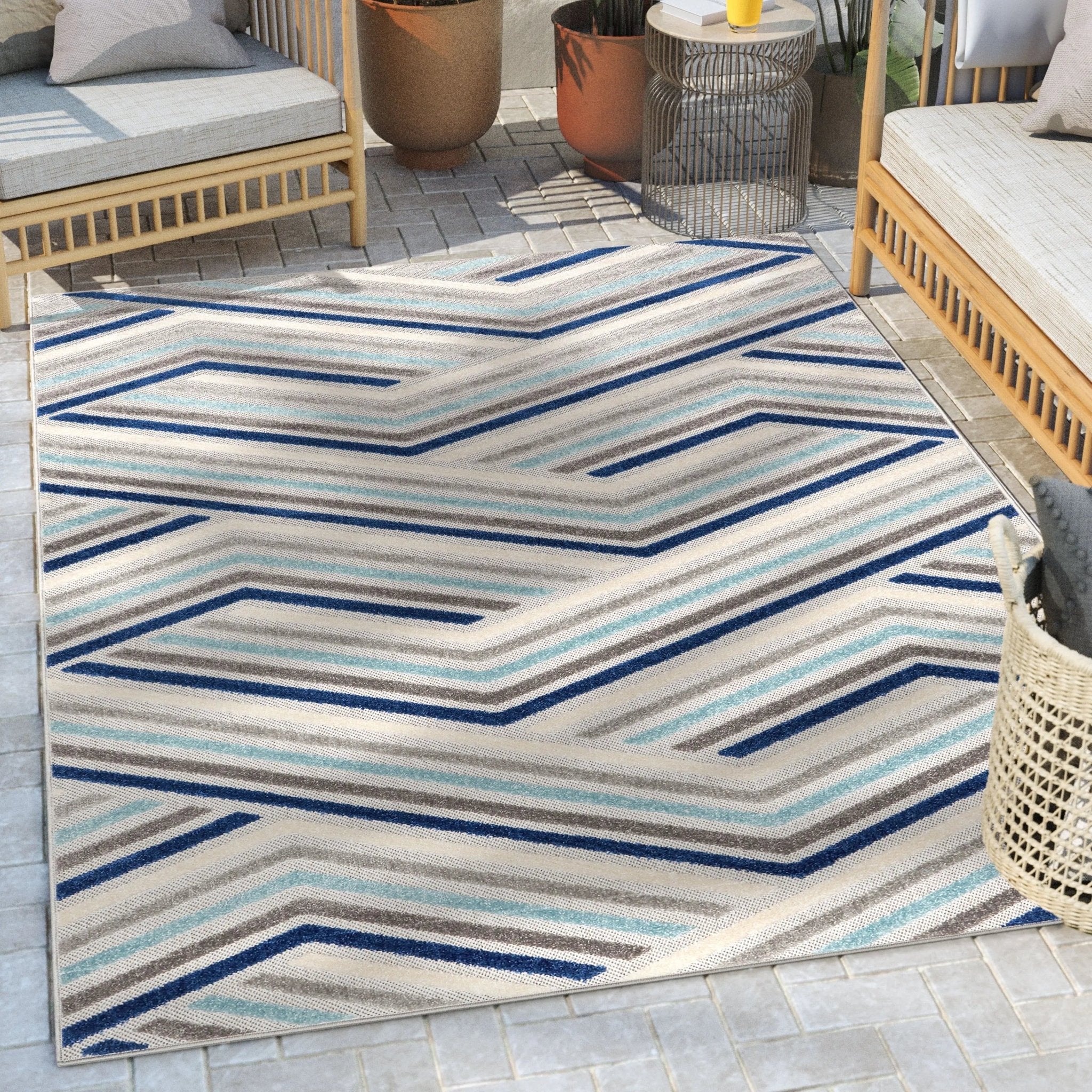 Neema Modern Chevron Striped Indoor/Outdoor Grey Blue High-Low Rug Well Woven