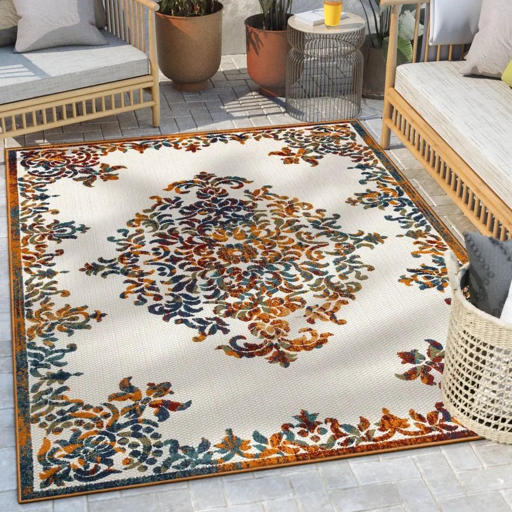 Arid Modern Medallion Persian Indoor/Outdoor Ivory High-Low Rug Well Woven