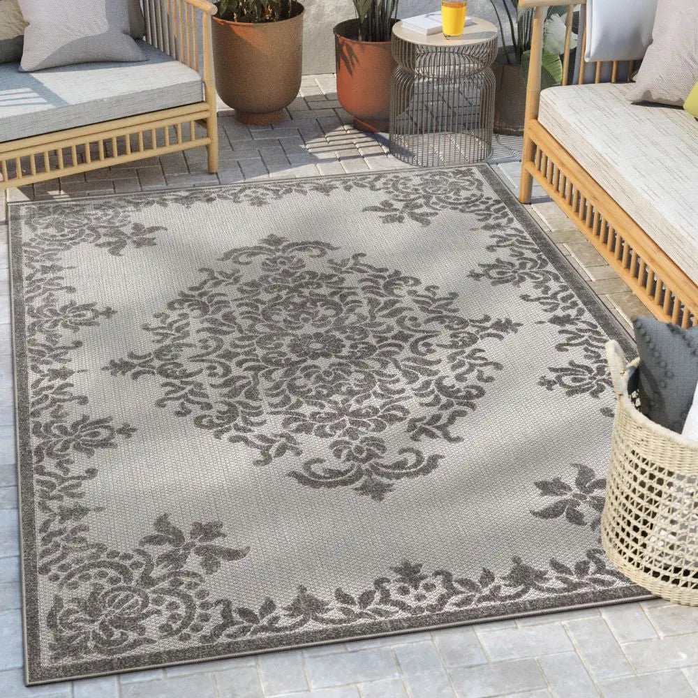 Arid Modern Medallion Persian Indoor/Outdoor Grey High-Low Rug Well Woven
