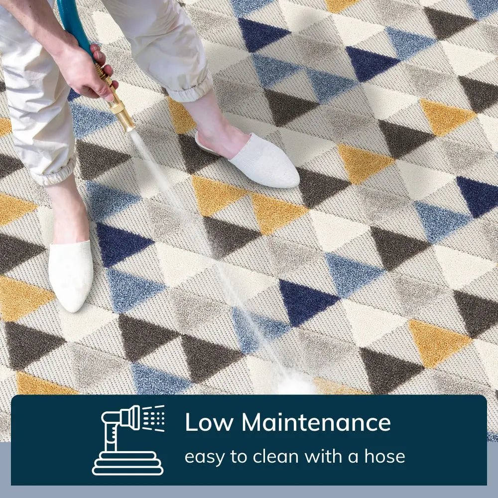 Dream Blue Modern 5'3" x 7'3" Indoor Outdoor Rug Well Woven