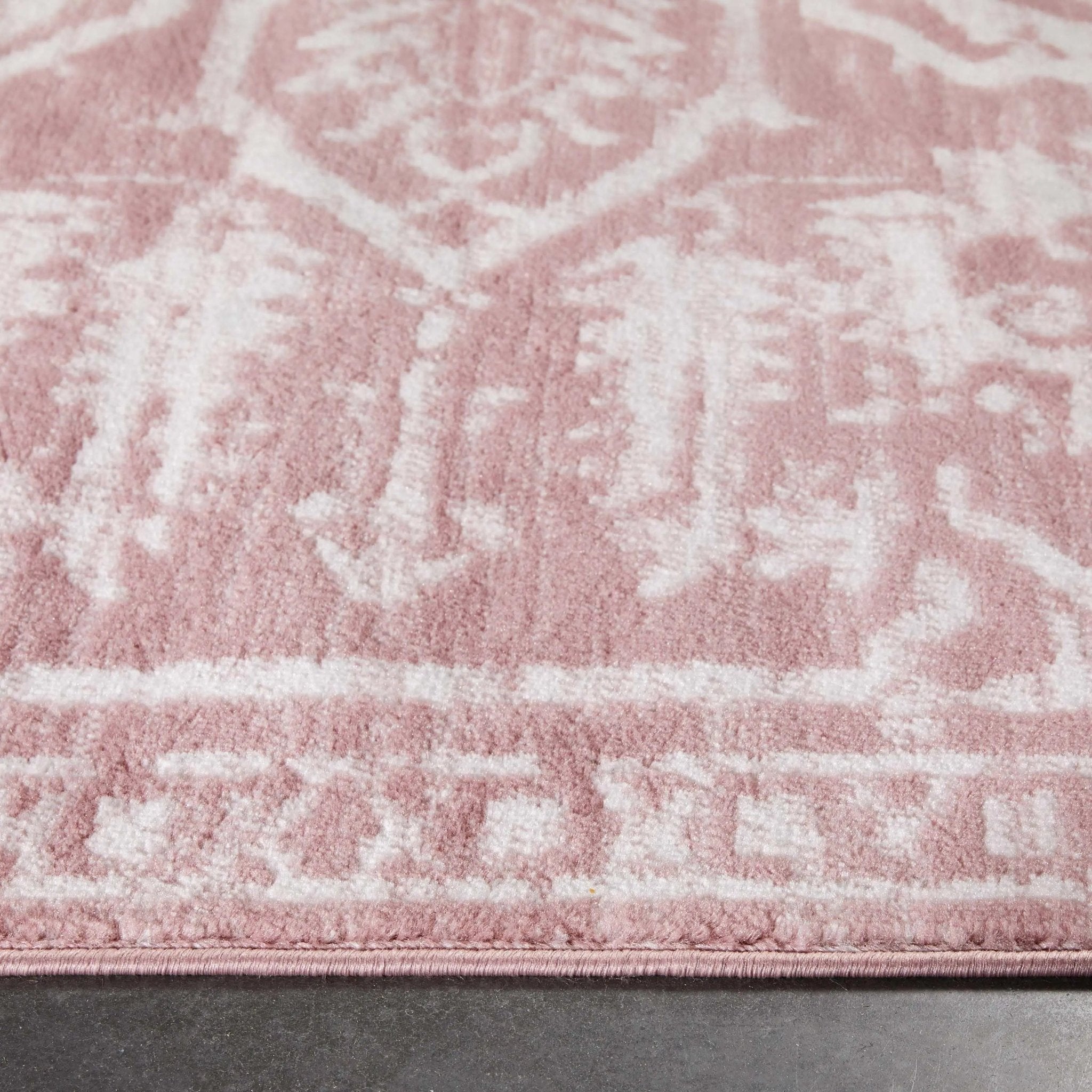 Disa Vintage Medallion Blush Soft Rug By Chill Rugs Well Woven