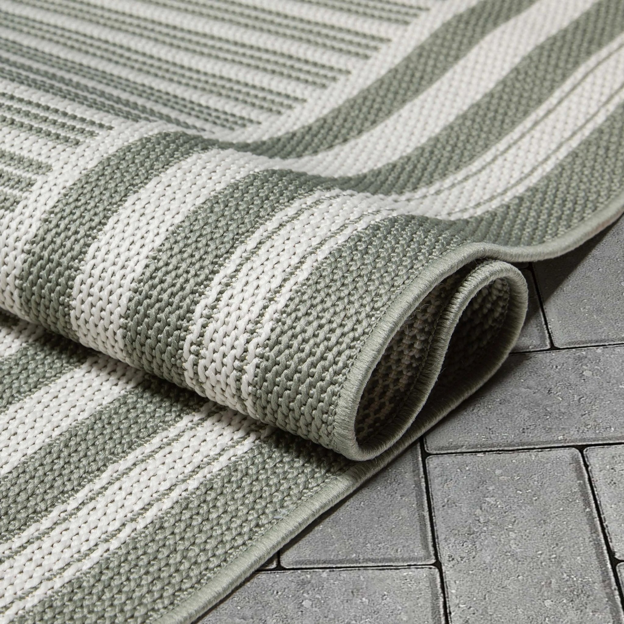 Frankie Modern Stripes Indoor/Outdoor Green Textured Rug Well Woven