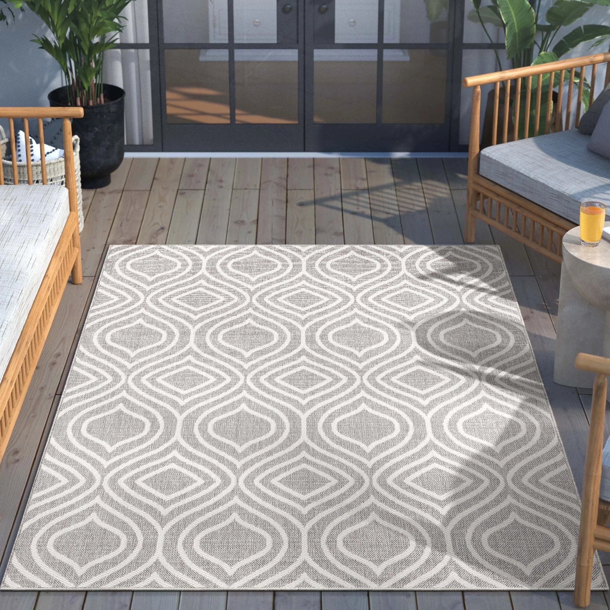 Ludo Lattice Trellis Indoor/Outdoor Grey Textured Rug Well Woven