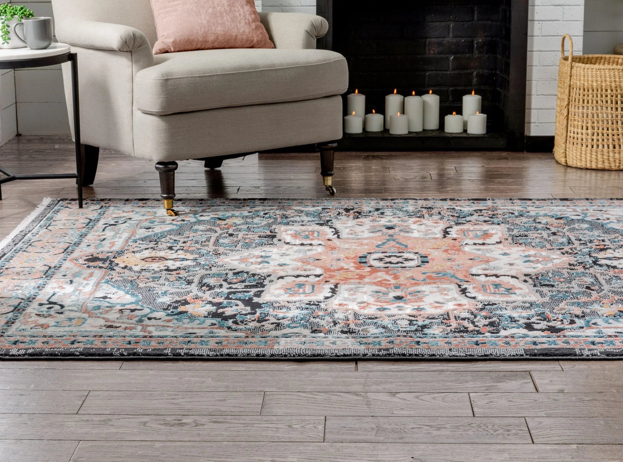 Minos Vintage Bohemian Oriental Floral Black Rug Well Woven