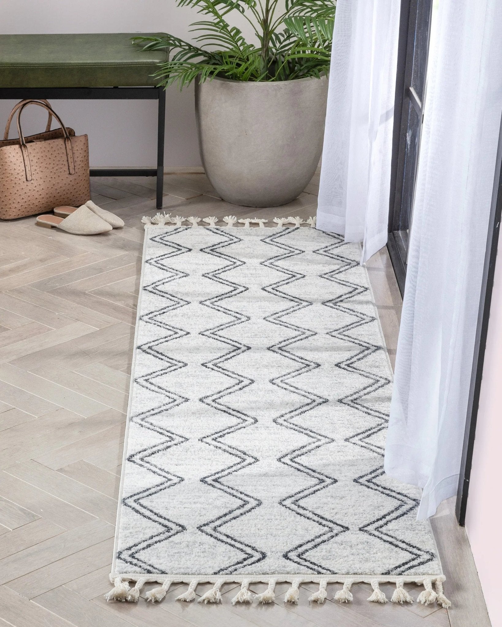 Reeve Modern Chevron Zig-Zag Grey Ivory Kids Rug Well Woven