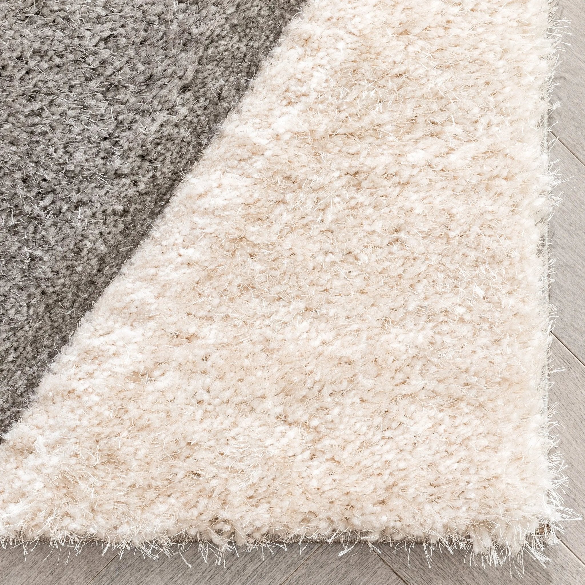 Mika Retro Chevron 3D Textured Shag Grey Light Blue Rug Well Woven