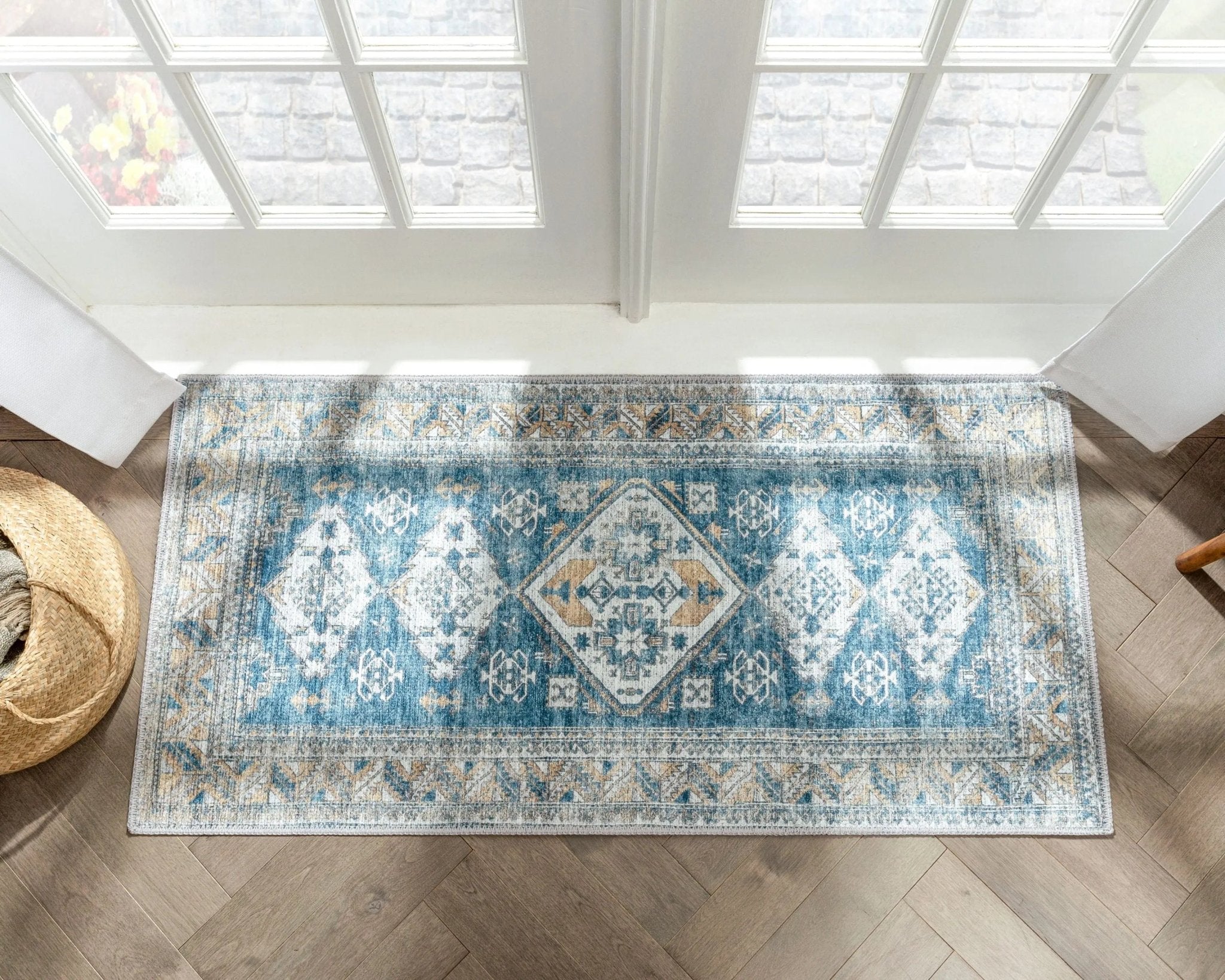 Habra Machine Washable Vintage Medallion Oriental Light Blue Flat-Weave Distressed Rug Well Woven