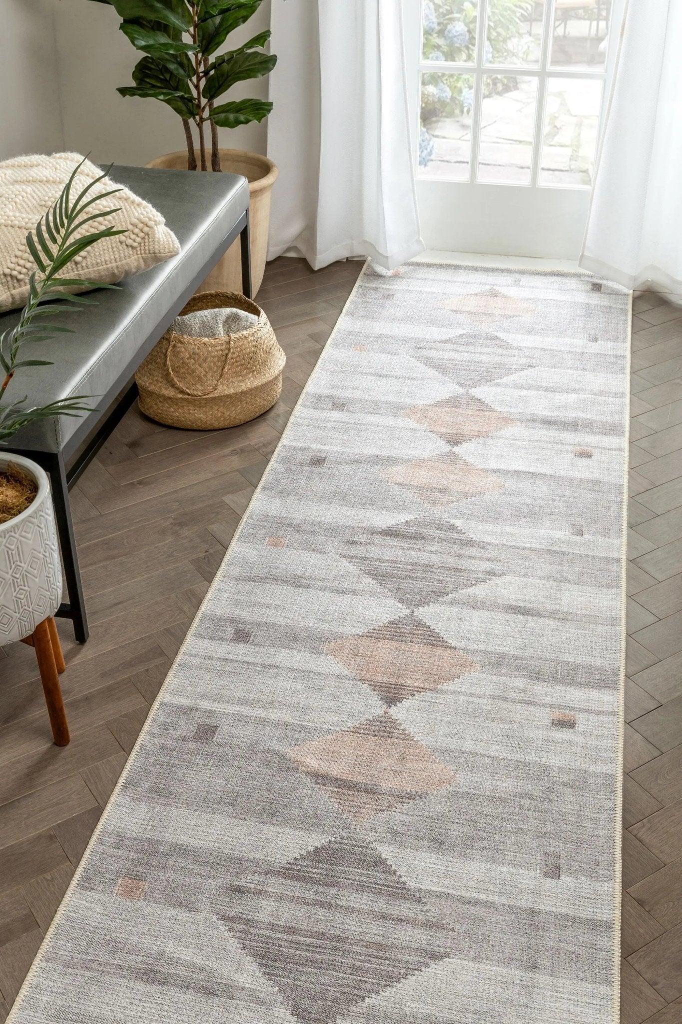 Argonne Machine Washable Vintage Southwestern Diamond Pattern Grey Flat-Weave Distressed Rug Well Woven