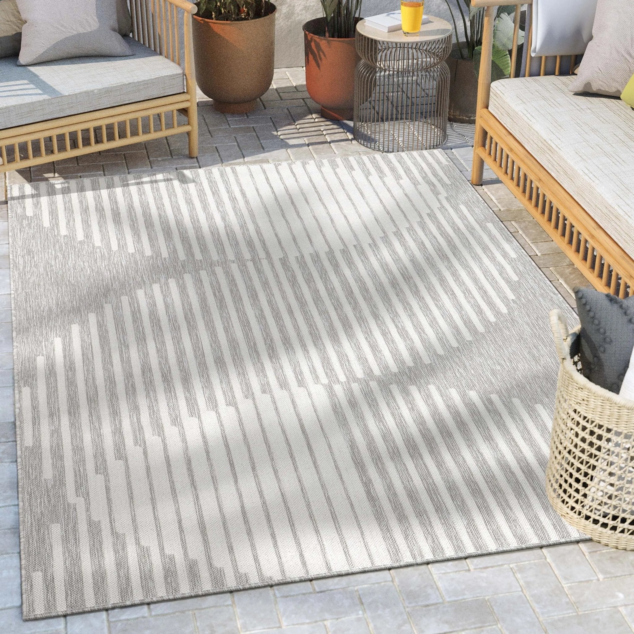 Alder Modern Stripes Indoor/Outdoor Ivory Grey Flat-Weave Rug Well Woven