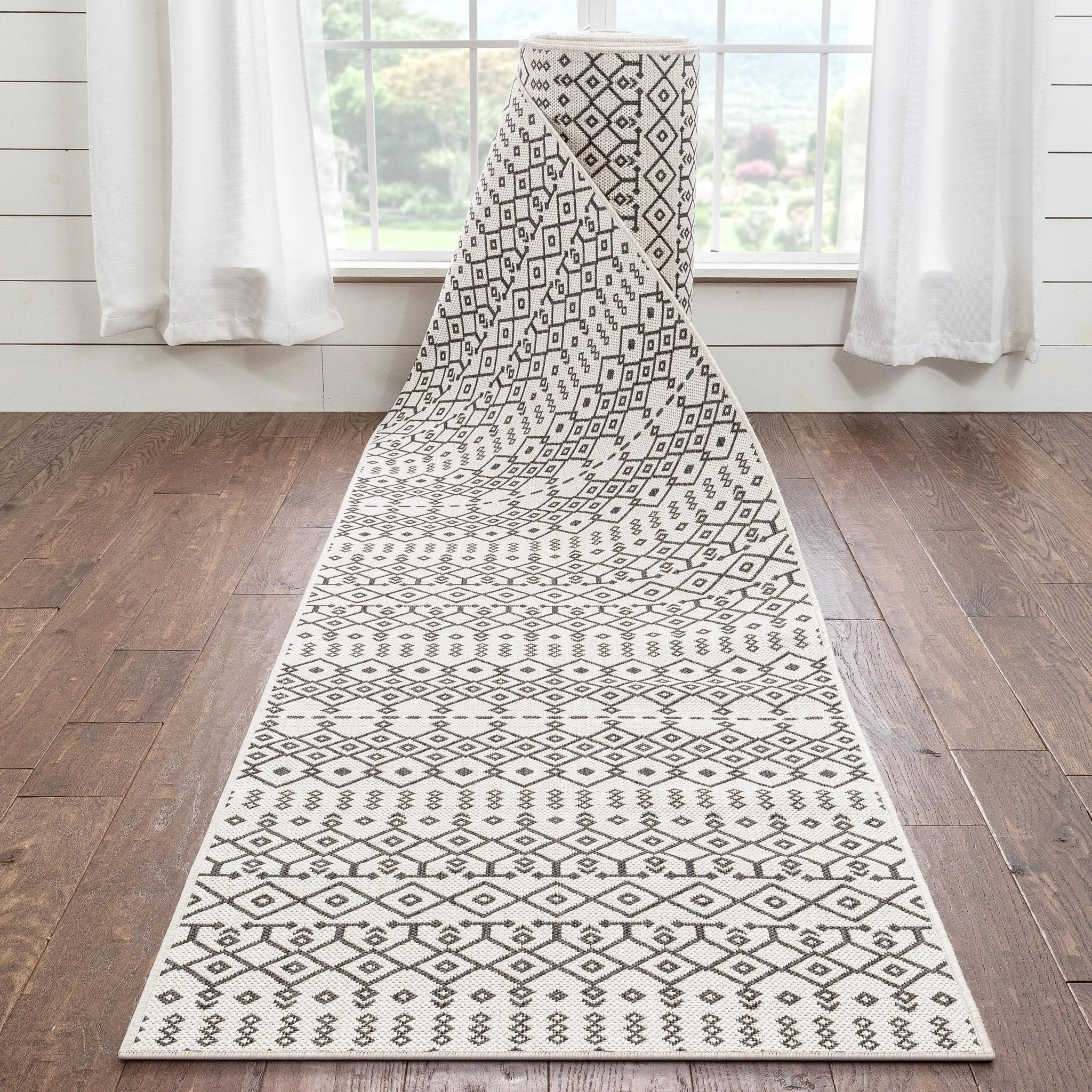 Custom Size Runner Nord Nordic Lattice Pattern Ivory 31 Inches Width  x Choose Your Length Hallway Indoor/Outdoor Runner Rug Well Woven