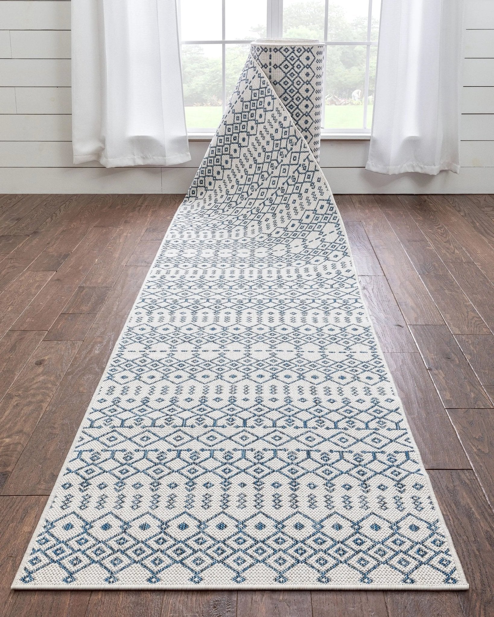 Custom Size Runner Nord Nordic Lattice Pattern Light Blue 31 Inches Width x Choose Your Length Hallway Indoor/Outdoor Runner Rug Well Woven