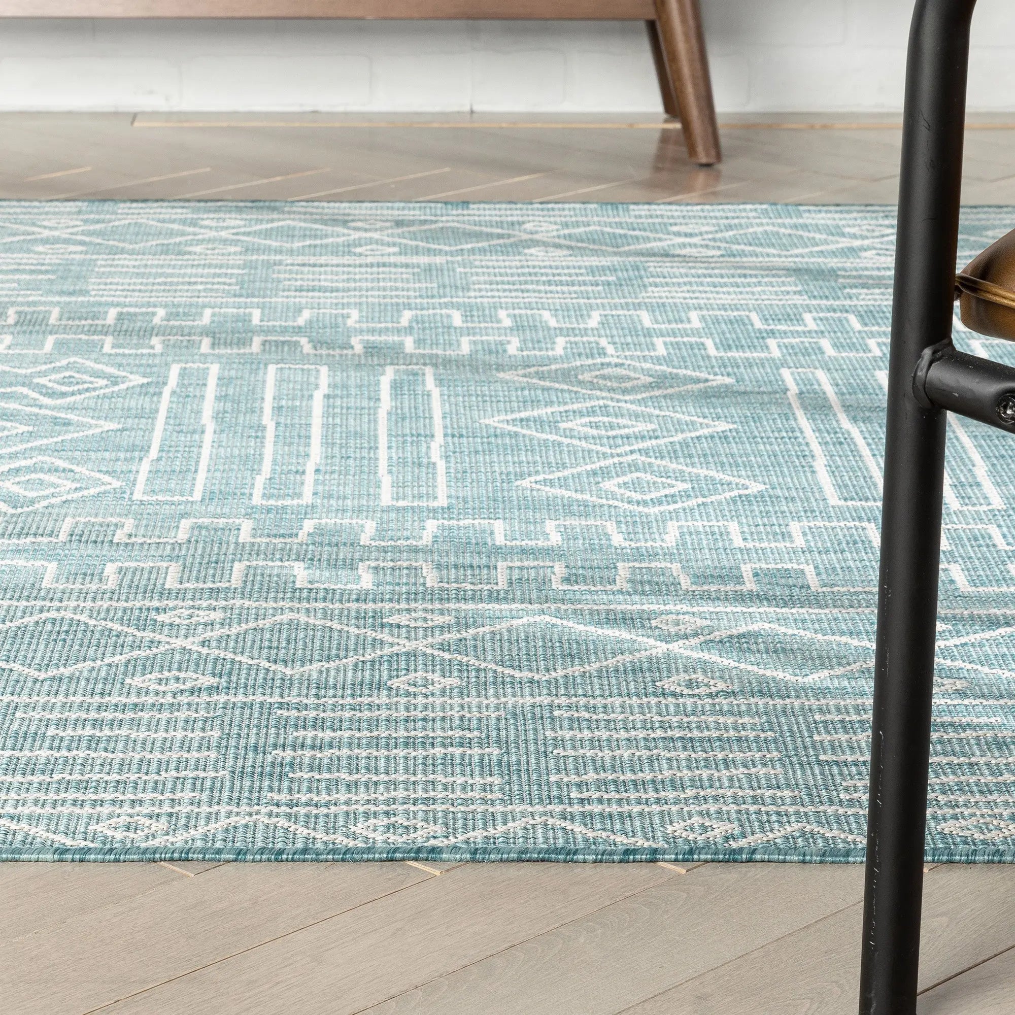 Anza Tribal Geometric Pattern 5'3" x 7'3" Blue Flat-Weave Indoor/Outdoor Rug Well Woven