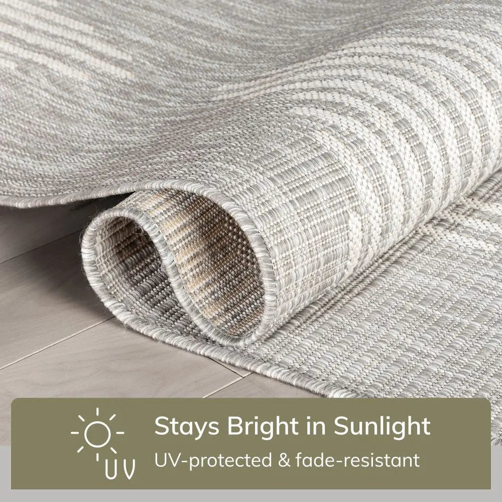 Kai Modern Chevron Pattern Grey 5'3" x 7'3" Flat-Weave Indoor/Outdoor Rug Well Woven