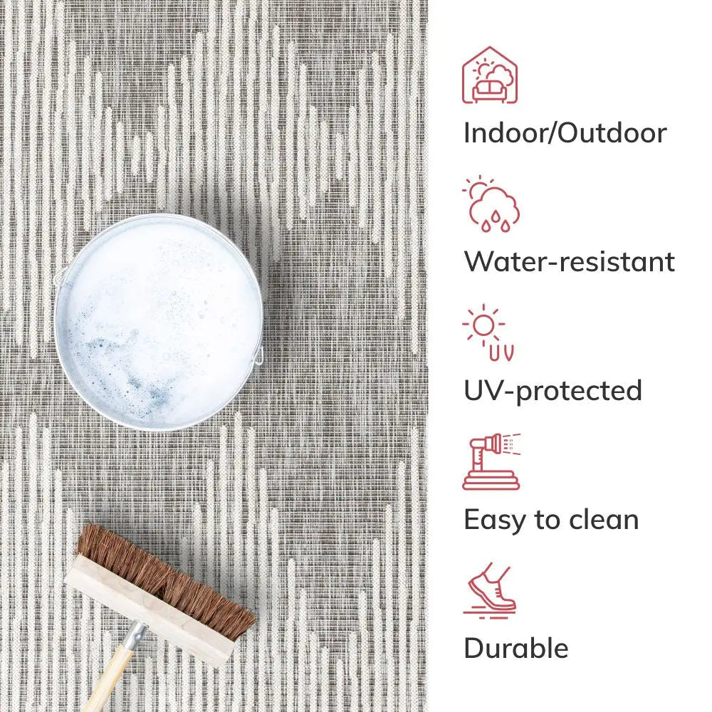 Kai Modern Chevron Pattern Grey 5'3" x 7'3" Flat-Weave Indoor/Outdoor Rug Well Woven