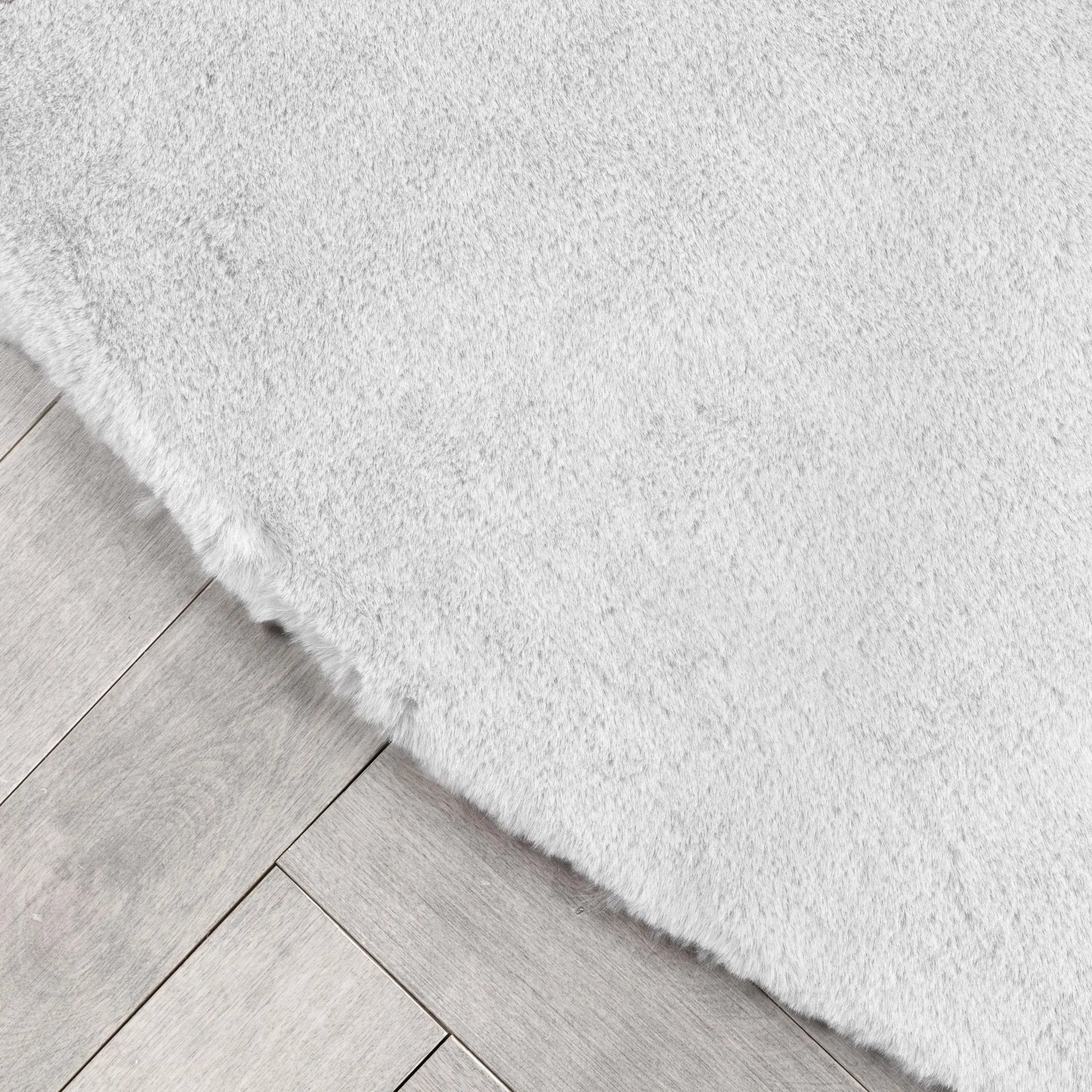Crest Modern Glam Faux Fur Plush White Shag Rug Well Woven