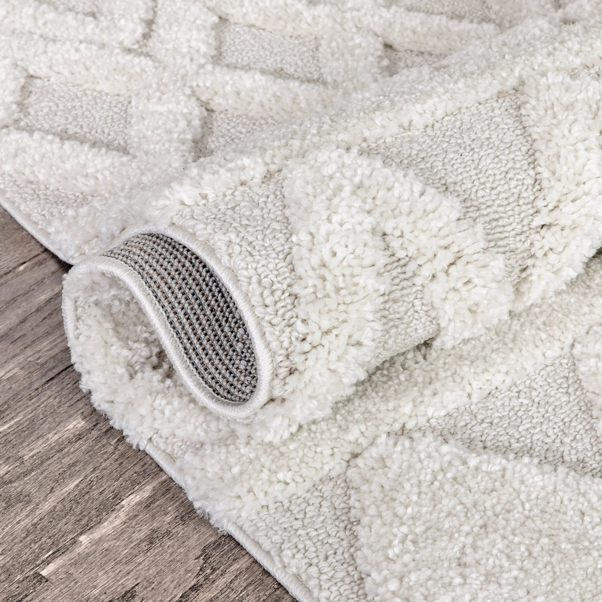 Austen Ivory Vintage Diamond Pattern Ivory Farmhouse Rug Well Woven