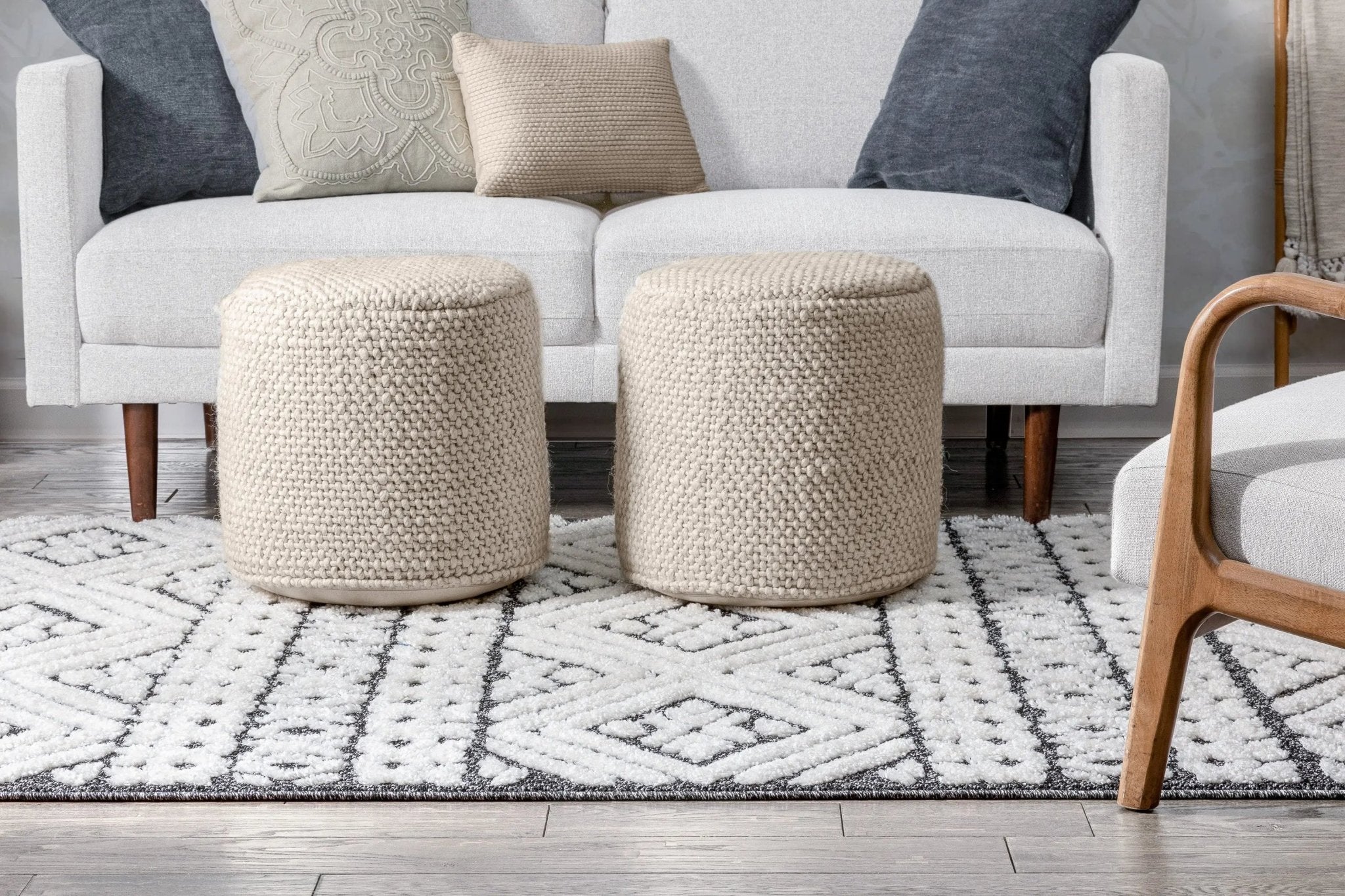 Eliana Tribal Geometric Chevron pattern Dark Grey White High-Low Textured Rug Well Woven