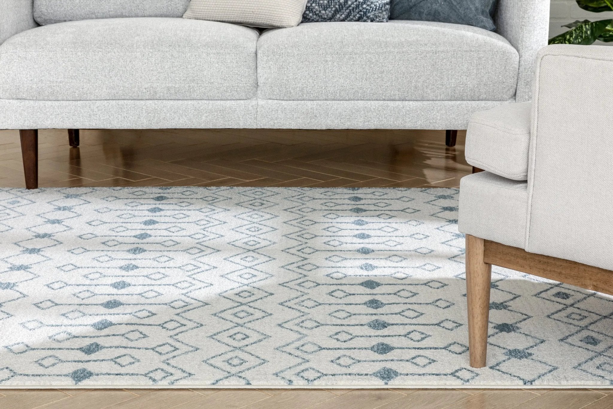 Transistora Nordic Tribal Trellis Pattern Light Blue Ivory Rug Well Woven