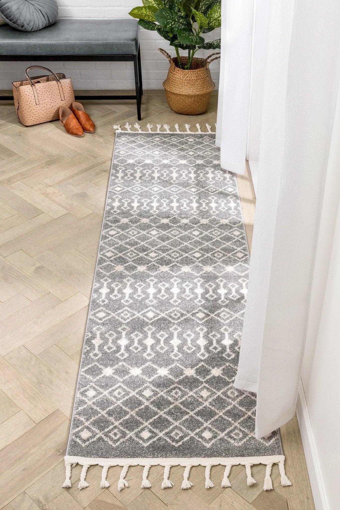 Transistora Nordic Tribal Trellis Pattern Grey Rug Well Woven