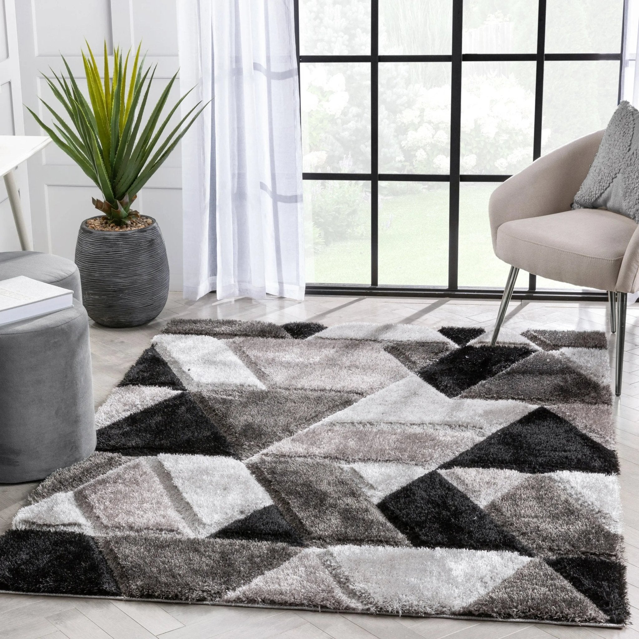 Holland Modern Geometric Black 3D Textured Thick & Soft Shag Rug Well Woven