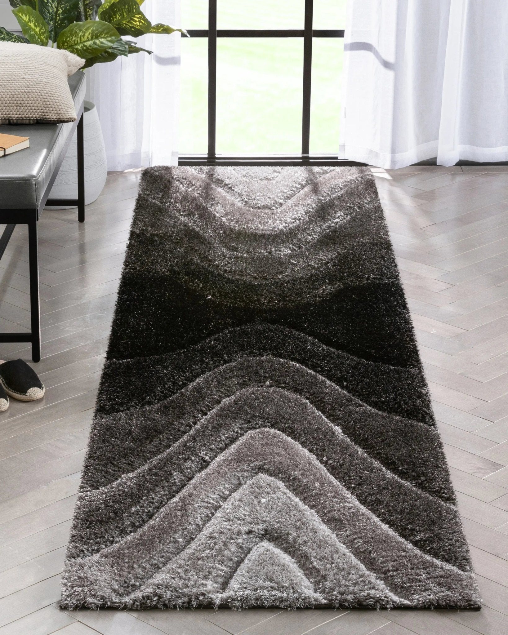 Luz Modern Geometric Black 3D Textured Thick & Soft Shag Rug Well Woven