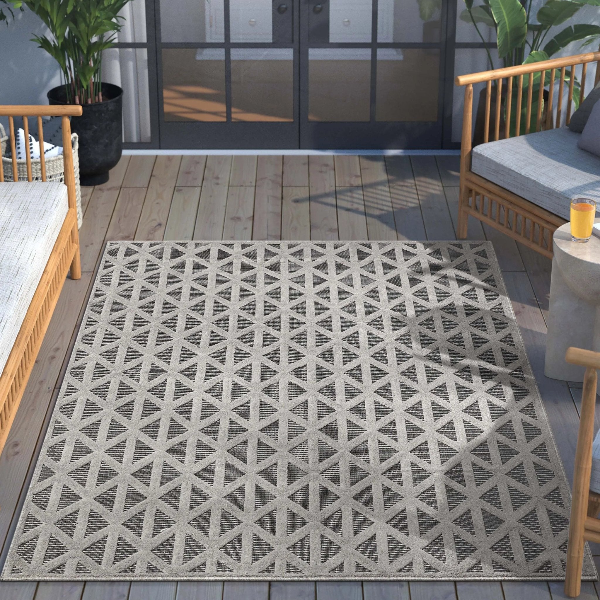 Ciel Modern Geometric Indoor/Outdoor Grey High-Low Rug Well Woven