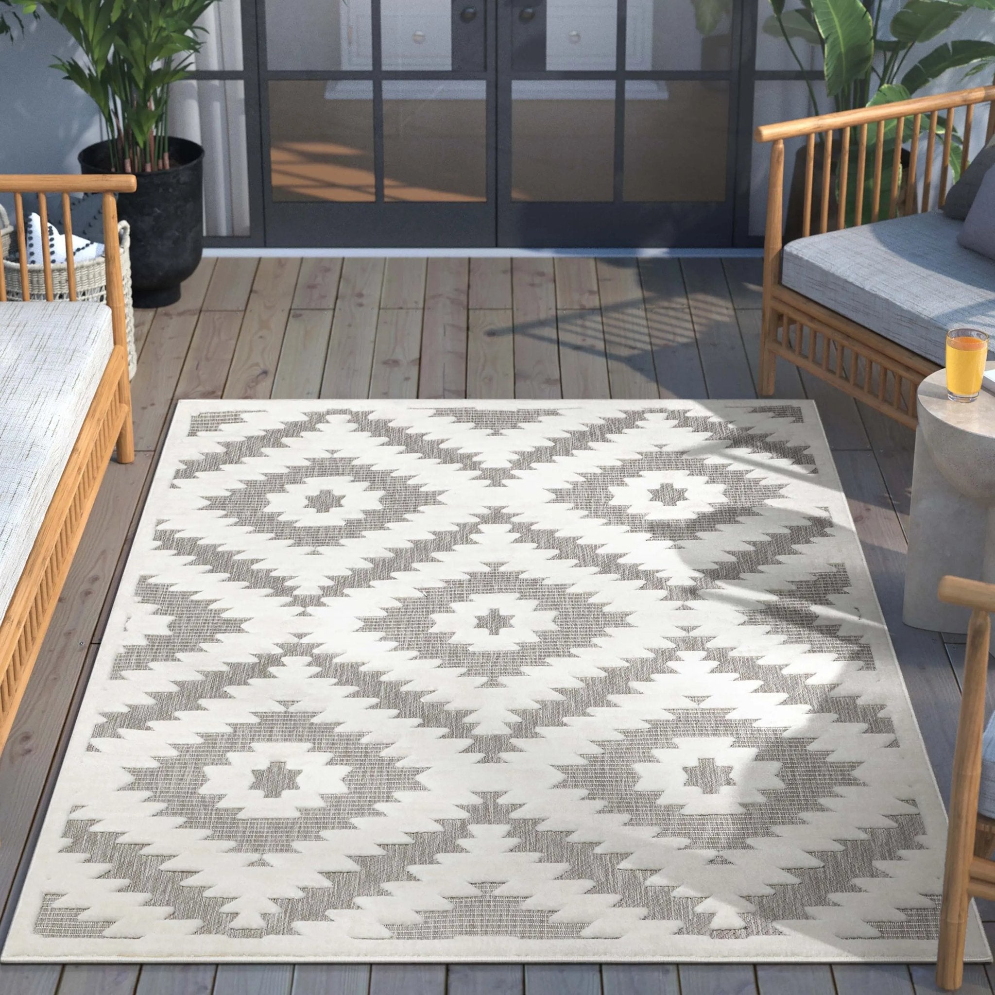 Keiko Tribal Moroccan Indoor/Outdoor Grey High-Low Rug Well Woven