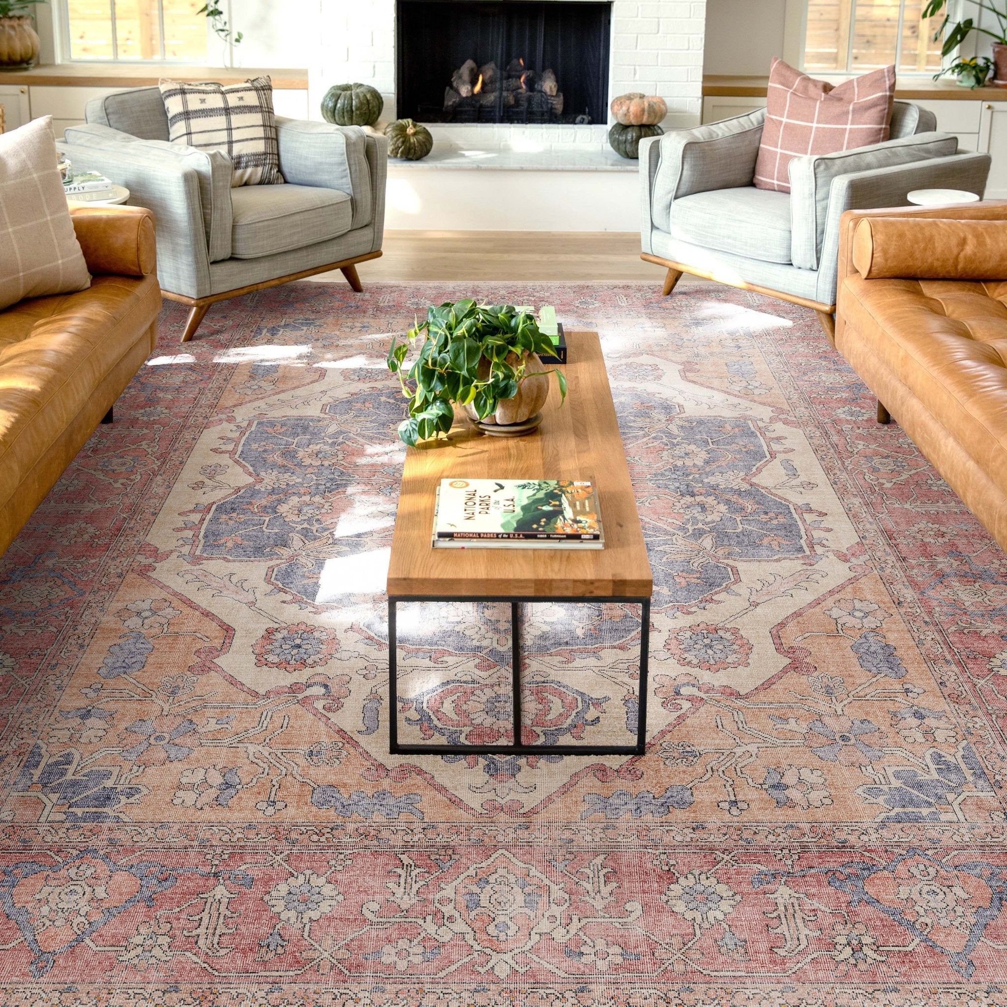 Antigua Vintage Persian Oriental Flat-Weave Rug | Apollo Serapi