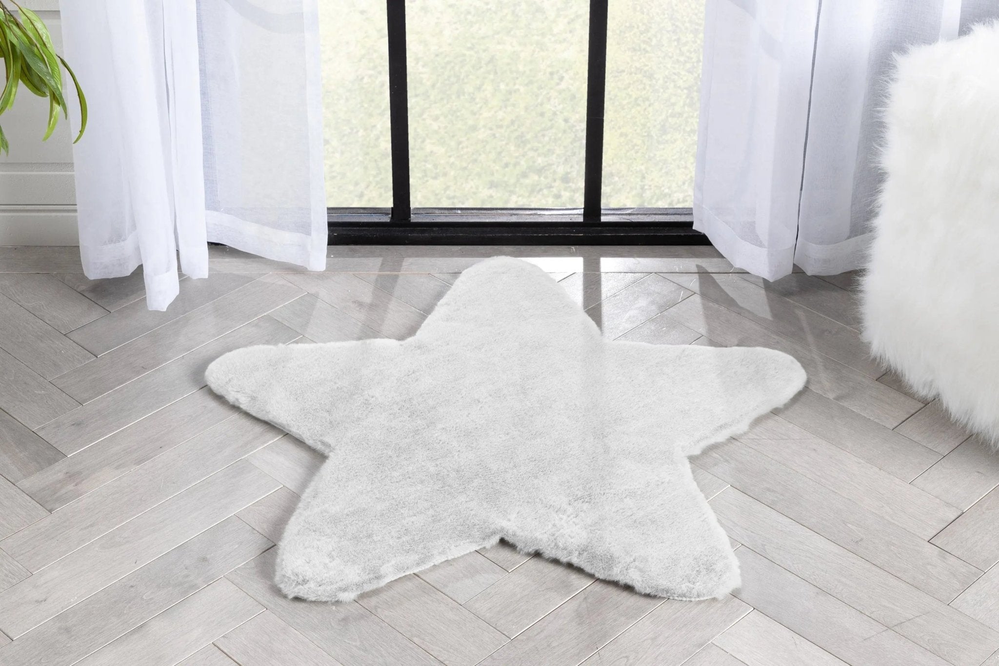 Crest Modern Glam Faux Fur Plush White Shag Rug Well Woven