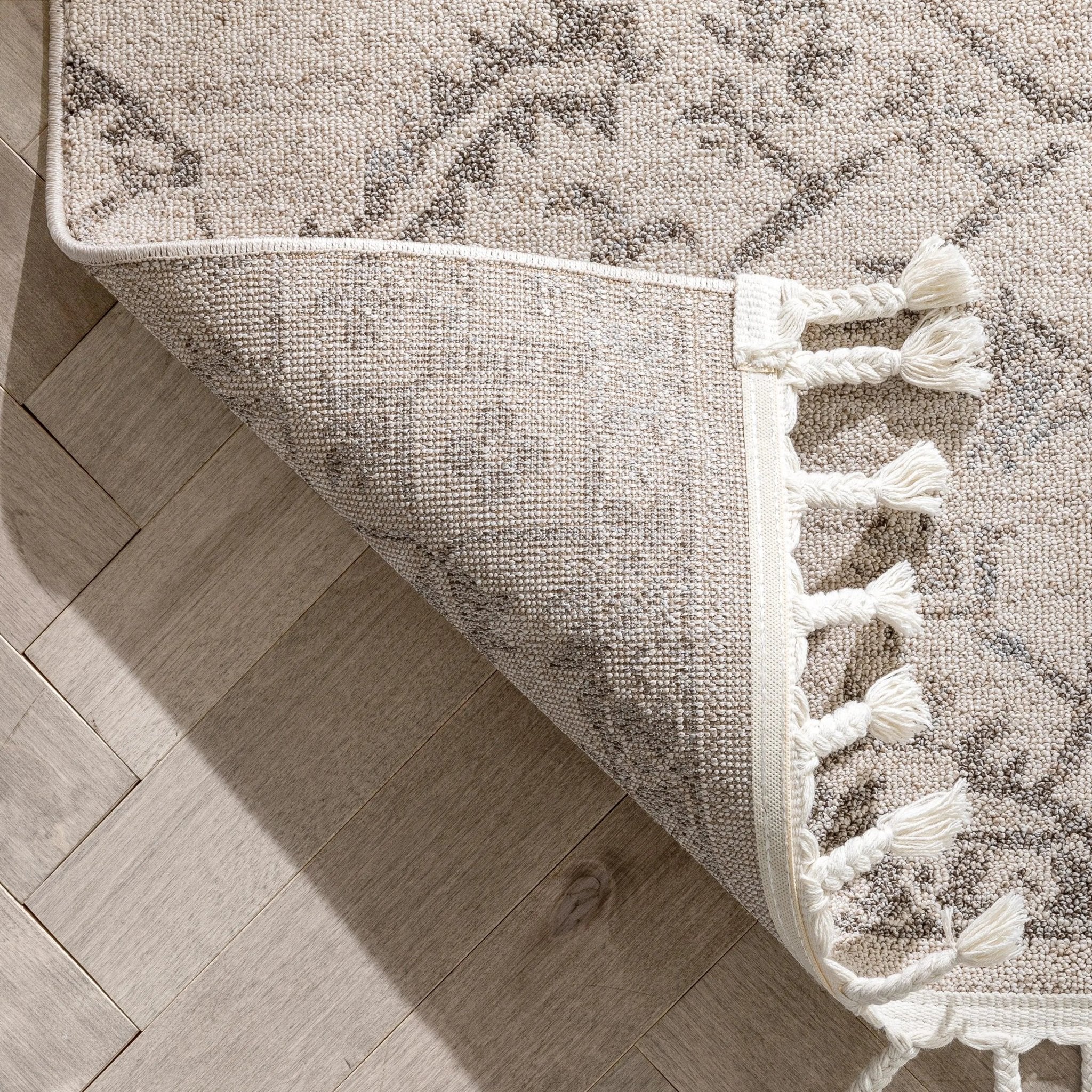 Valentina Oriental Medallion Brown Beige Kilim-Style 5'3" x 7'3" Rug Well Woven