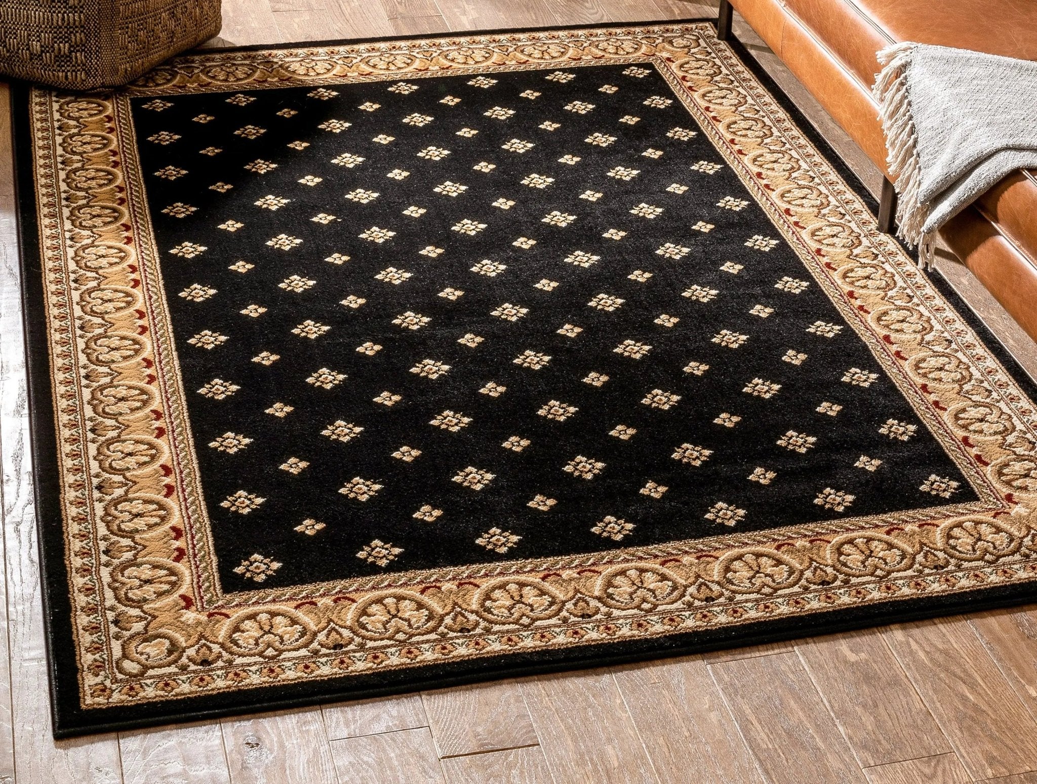 Hudson Terrace Black Traditional Rug Well Woven
