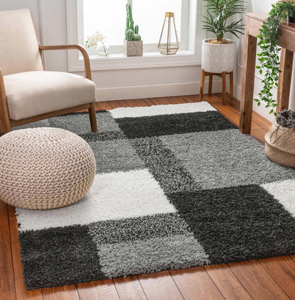 Cubes Black Contemporary Rug - Well Woven - Shag color block rug in a living area