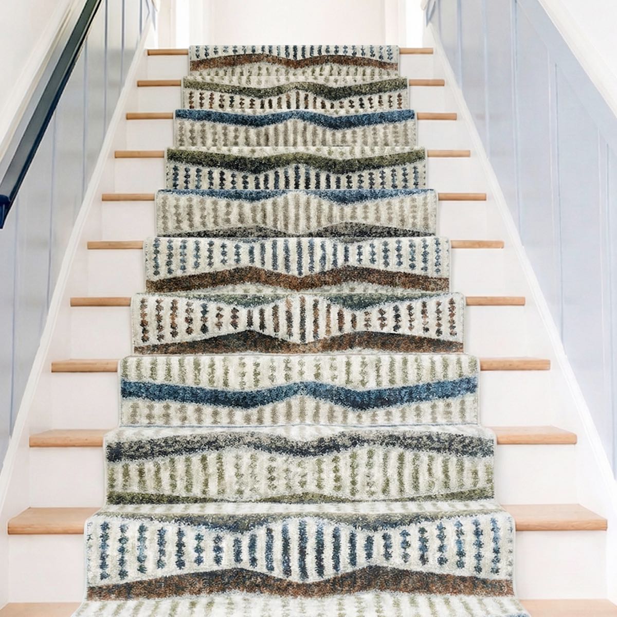 ELM-21 - Washable stair runner on a staircase with wooden steps