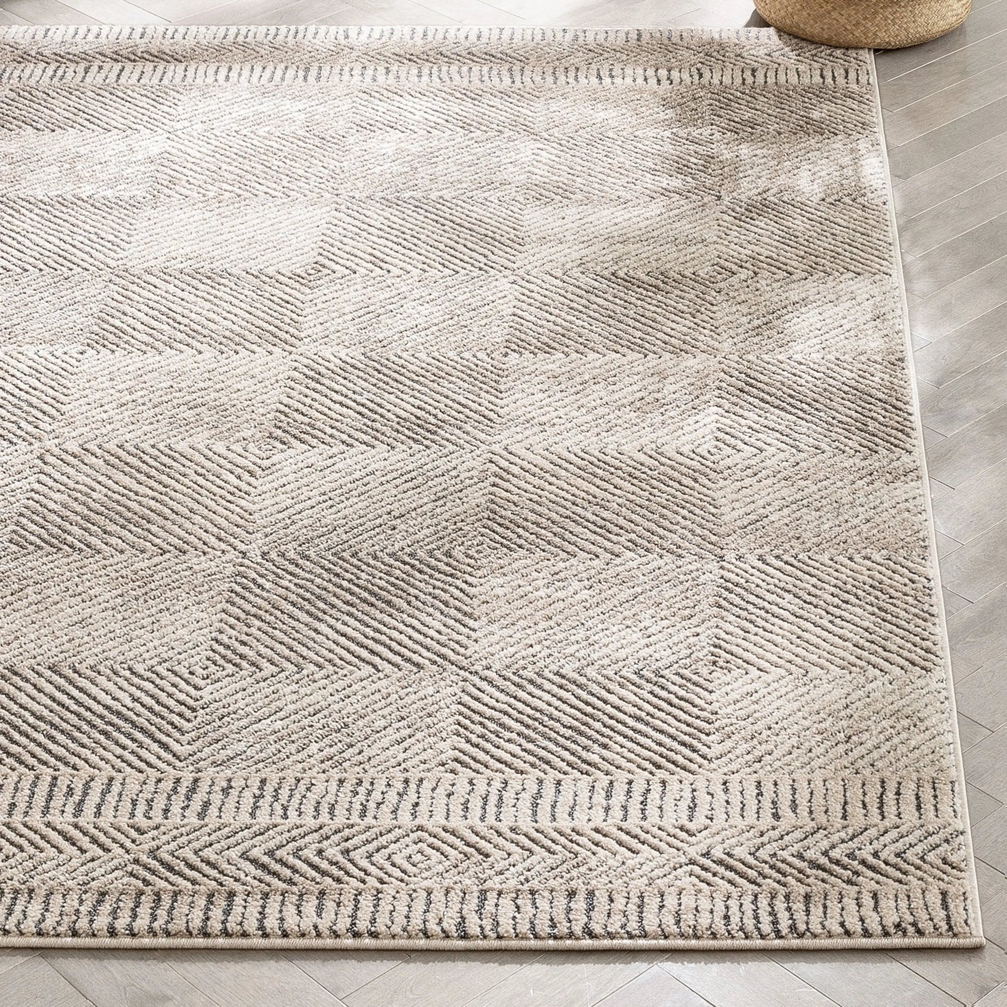 Hugo Tribal Geometric Beige Distressed High-Low Rug Well Woven