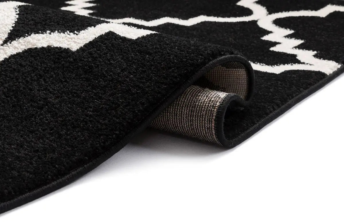 Lulu's Lattice Black Modern Rug Well Woven